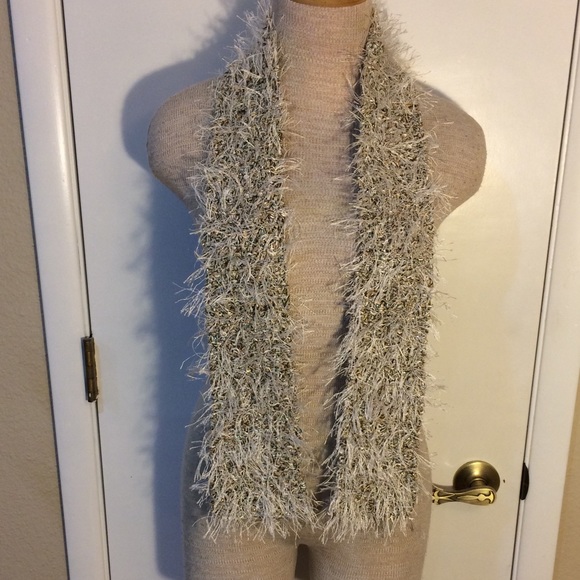 🌟 3 for $15 Deal! 🌟White tan scarf wrap OS - Picture 1 of 2
